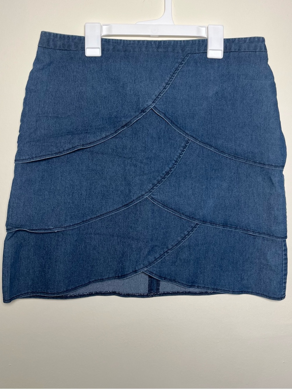 Women's Larry Levine Blue Denim Tiered Mini Skirt Size 12P